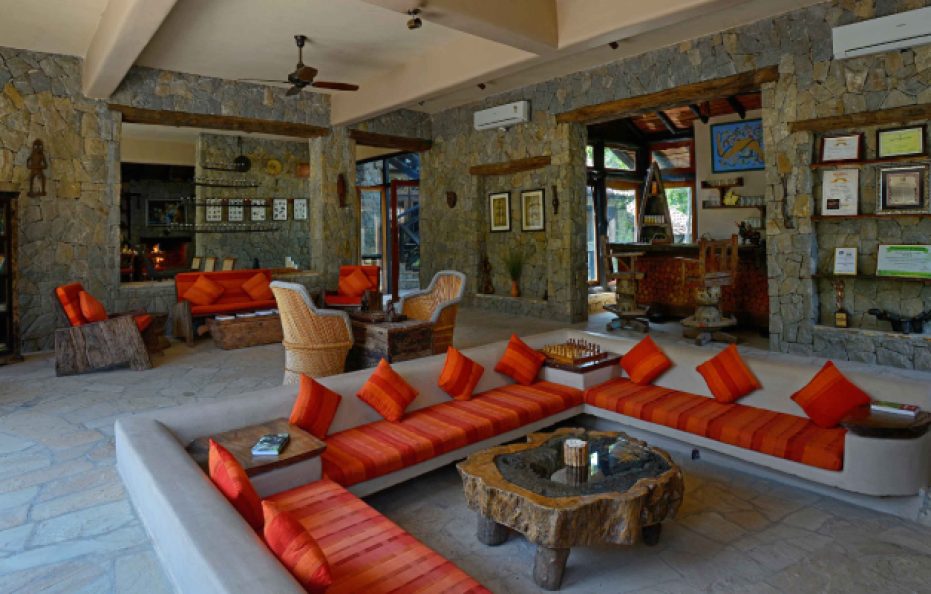 Kanha Earth Lodge