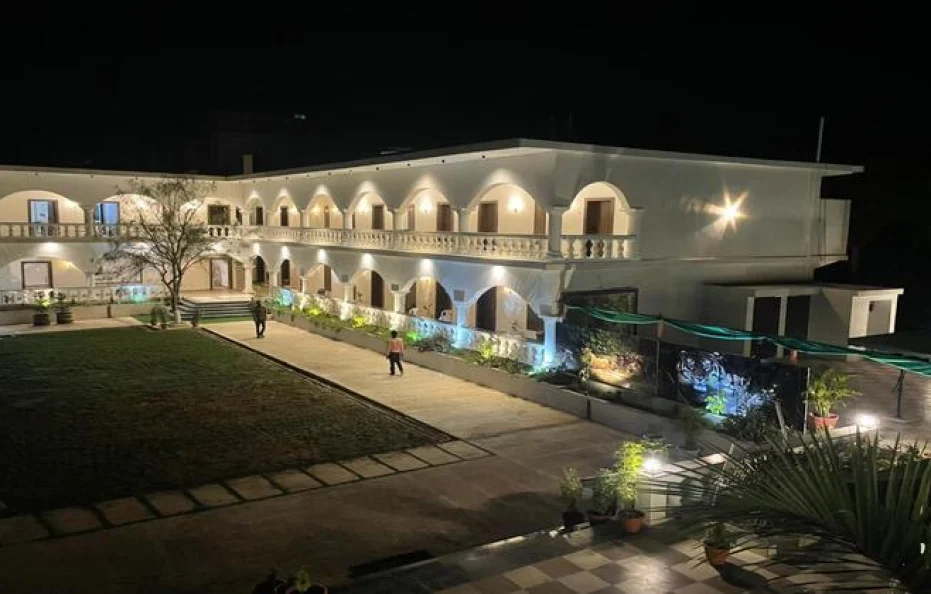 The Ashoka Hotels & Resorts, Panna